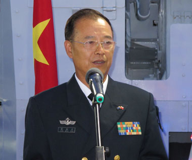 海军副参谋长、海军少将冷振庆